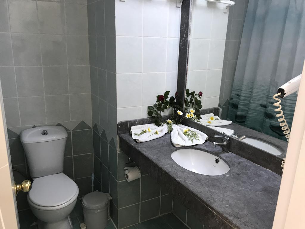 Aymes Hotel Фетие Екстериор снимка